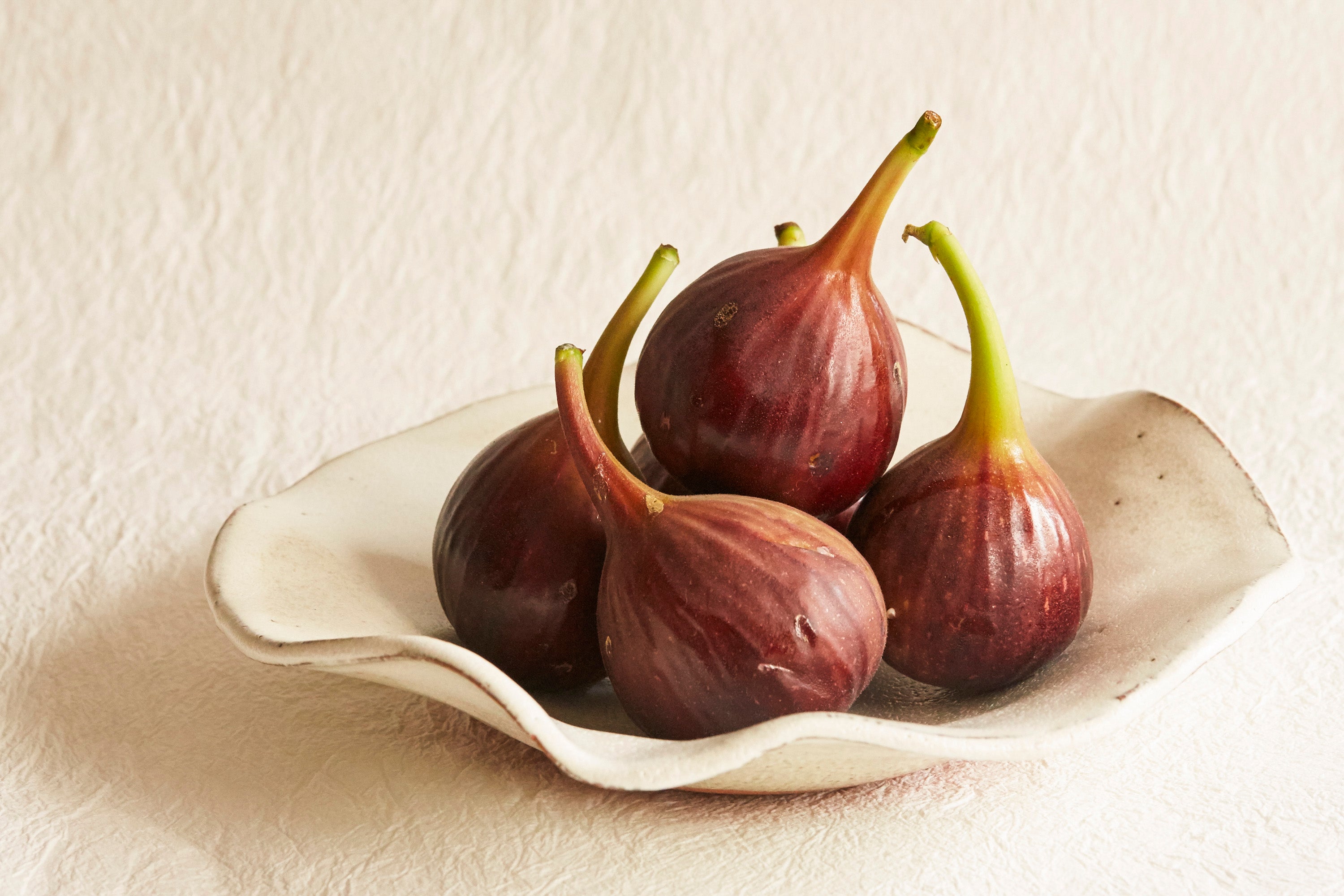 いちじくの栄養素は?食物繊維やミネラルがママの笑顔をサポート