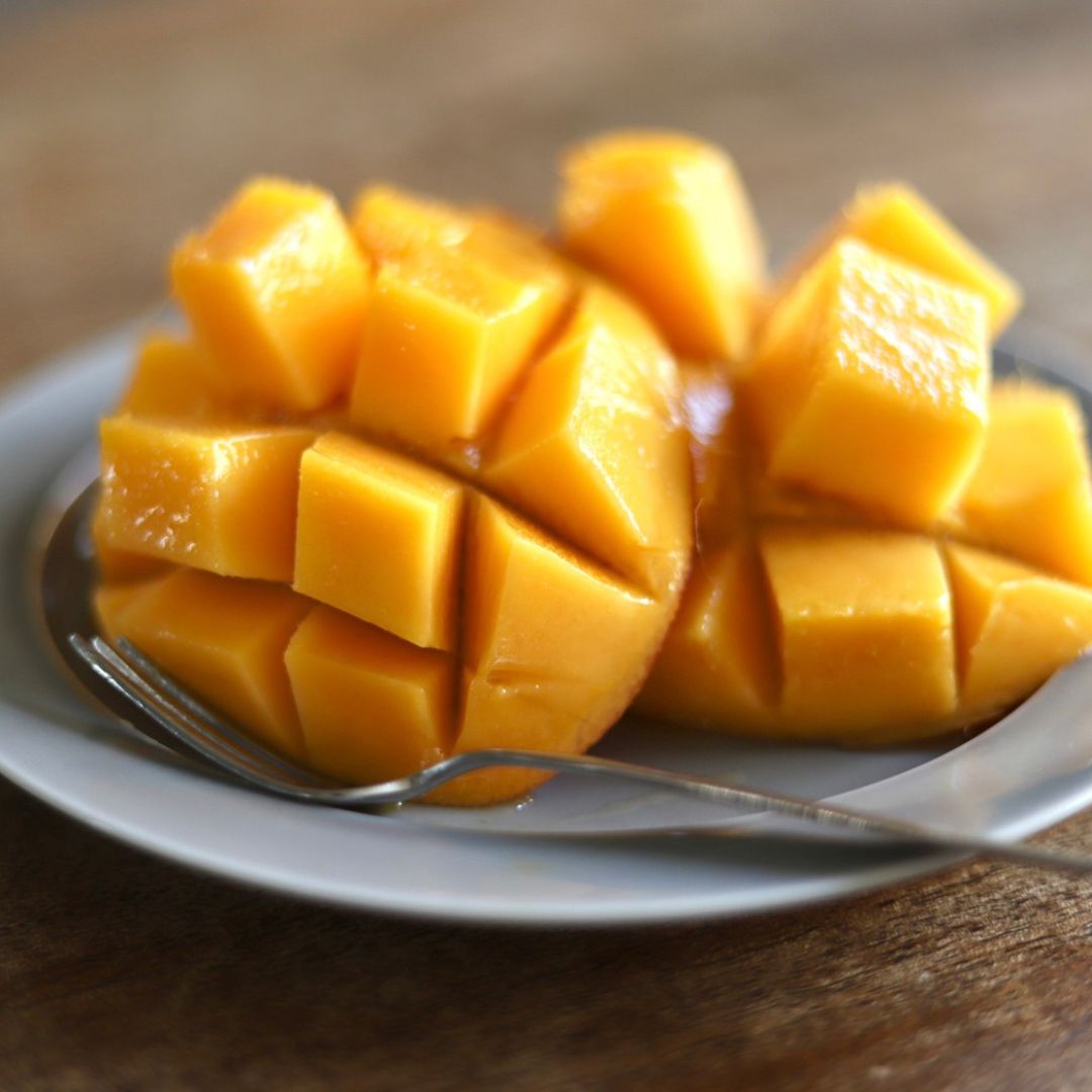 【母の日】完熟マンゴーとボックスフラワー