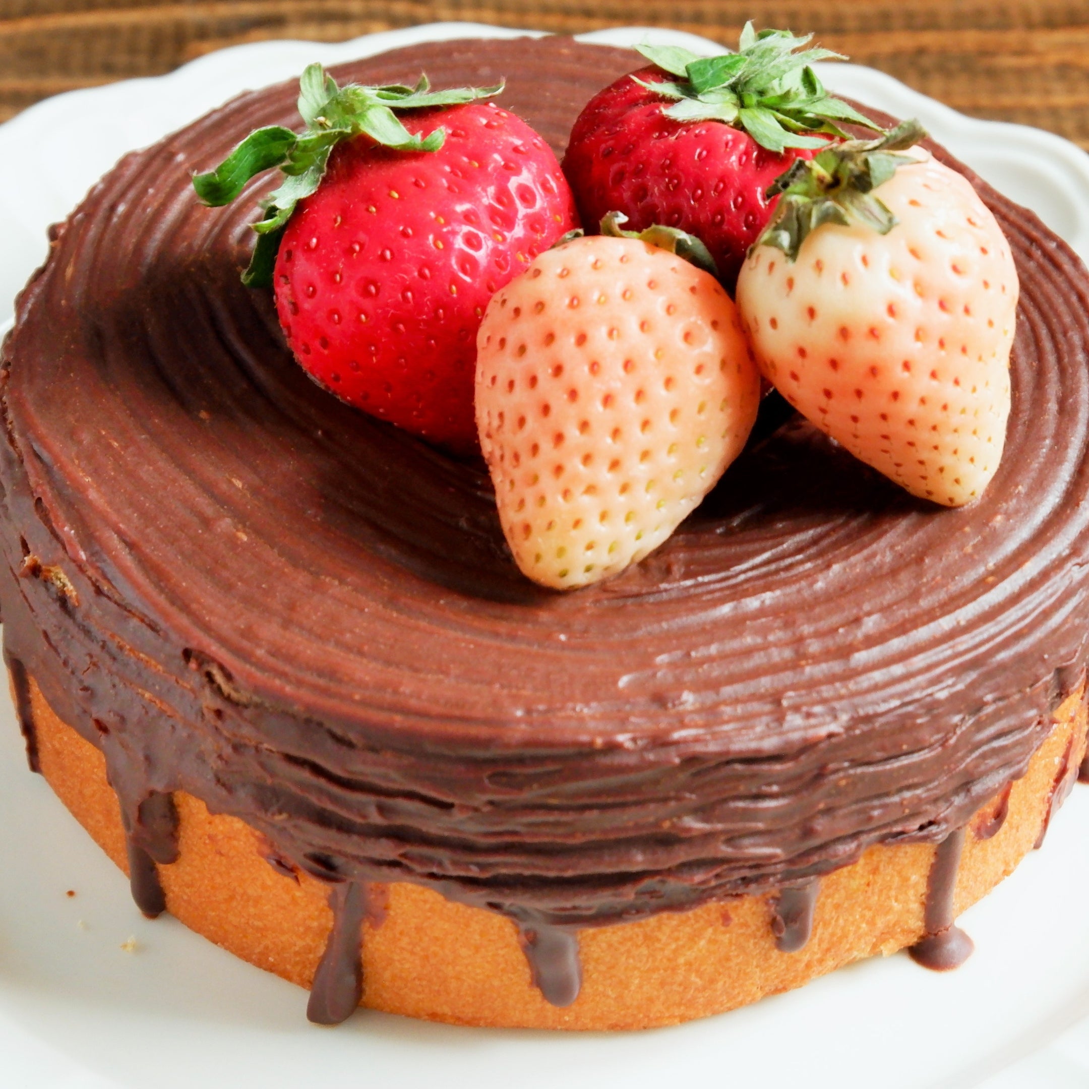 【子どもと作れる簡単バレンタインスイーツ】いちご香る　チョコがけバームクーヘン