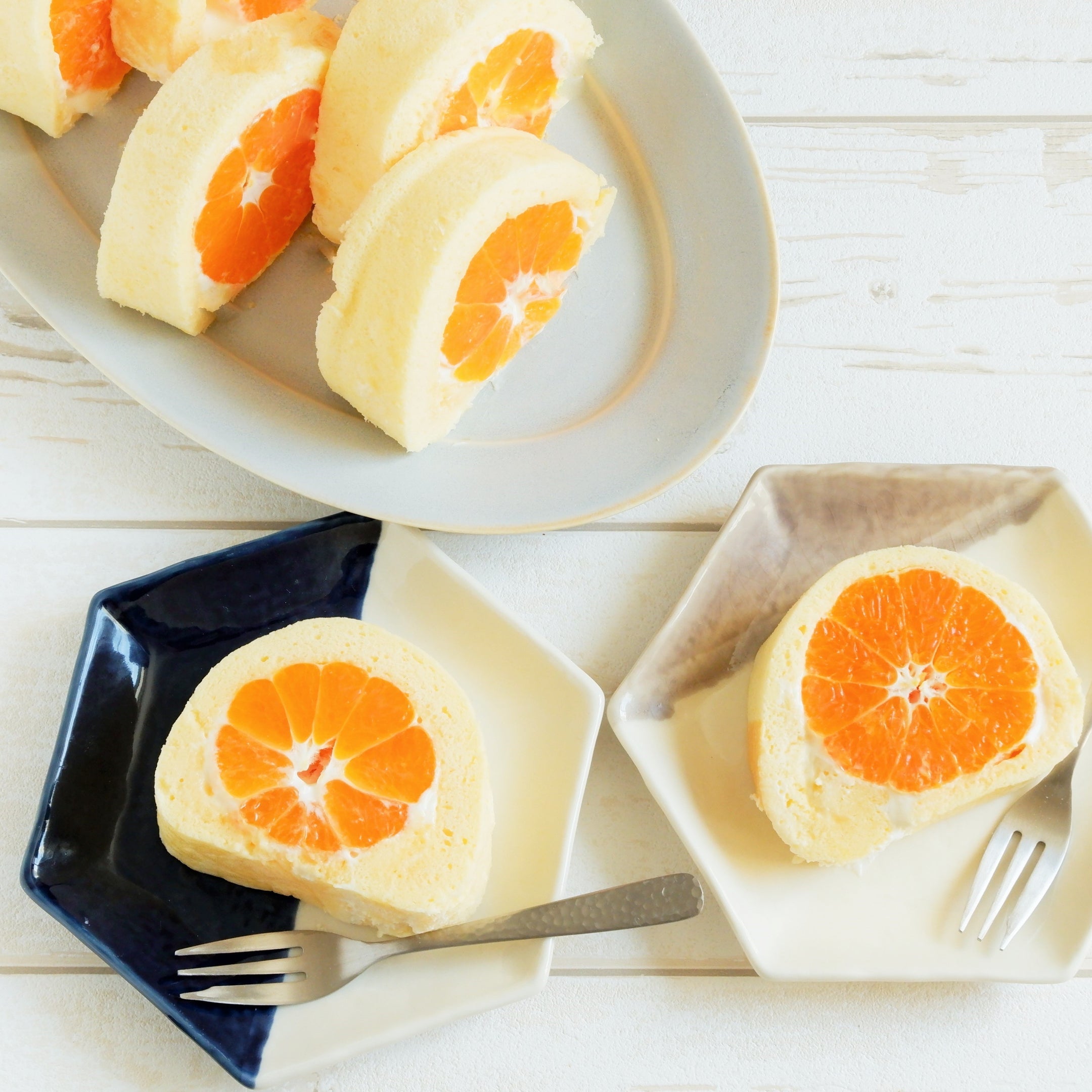 まるごとみかんのヨーグルトロールケーキ