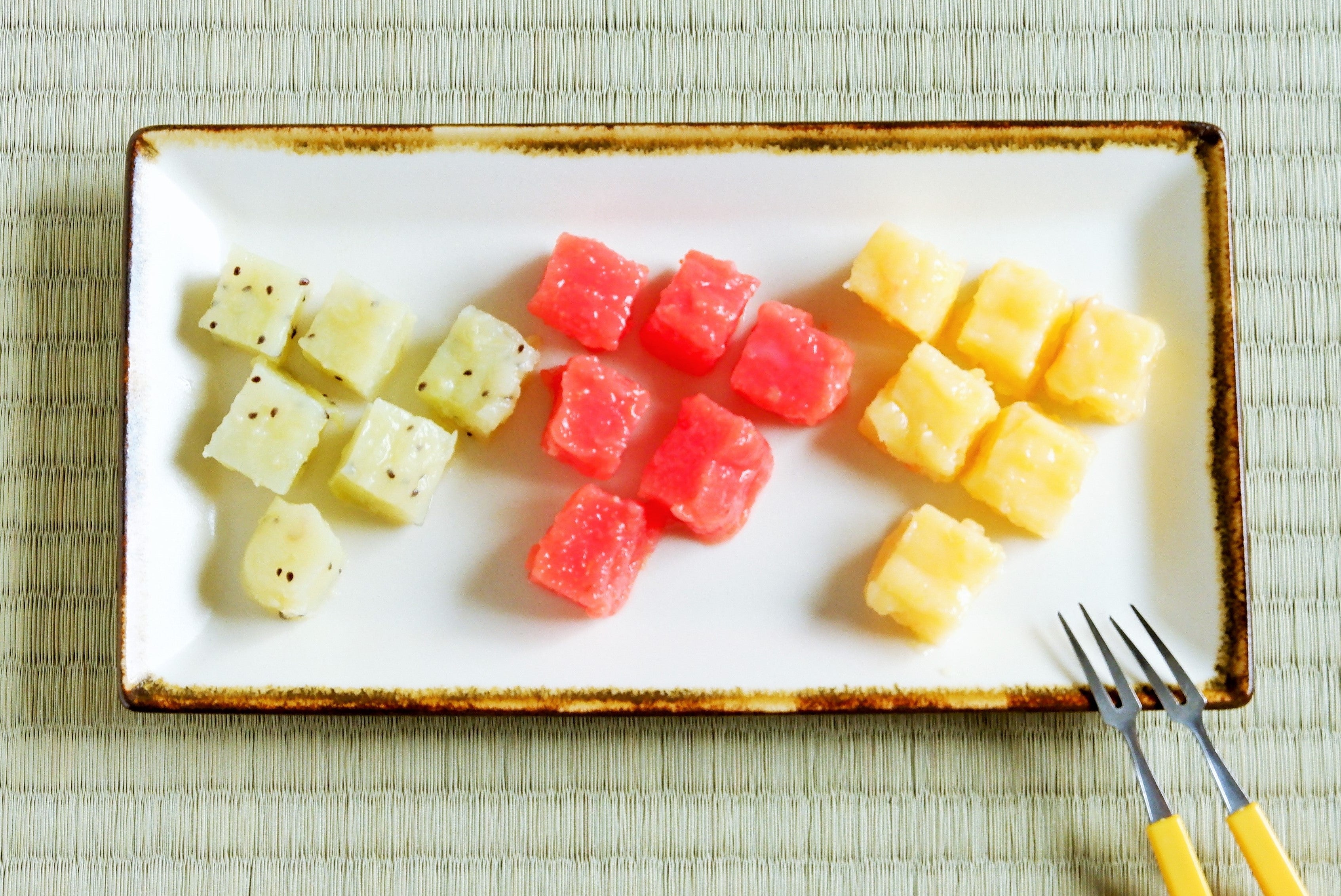 材料はフルーツ・片栗粉・砂糖の3つのみ！親子で食べたいカラフルフルーツわらび餅