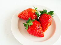 【産地直送・日付指定不可】鈴木いちご園 -やよいひめ-