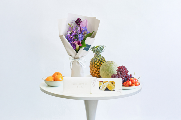 季節の花束（パープル）とフルーツギフトカード-花葉-Hanaba