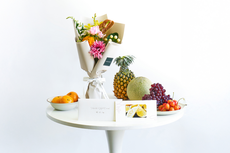 季節の花束（ミックス）とフルーツギフトカード-花葉-Hanaba