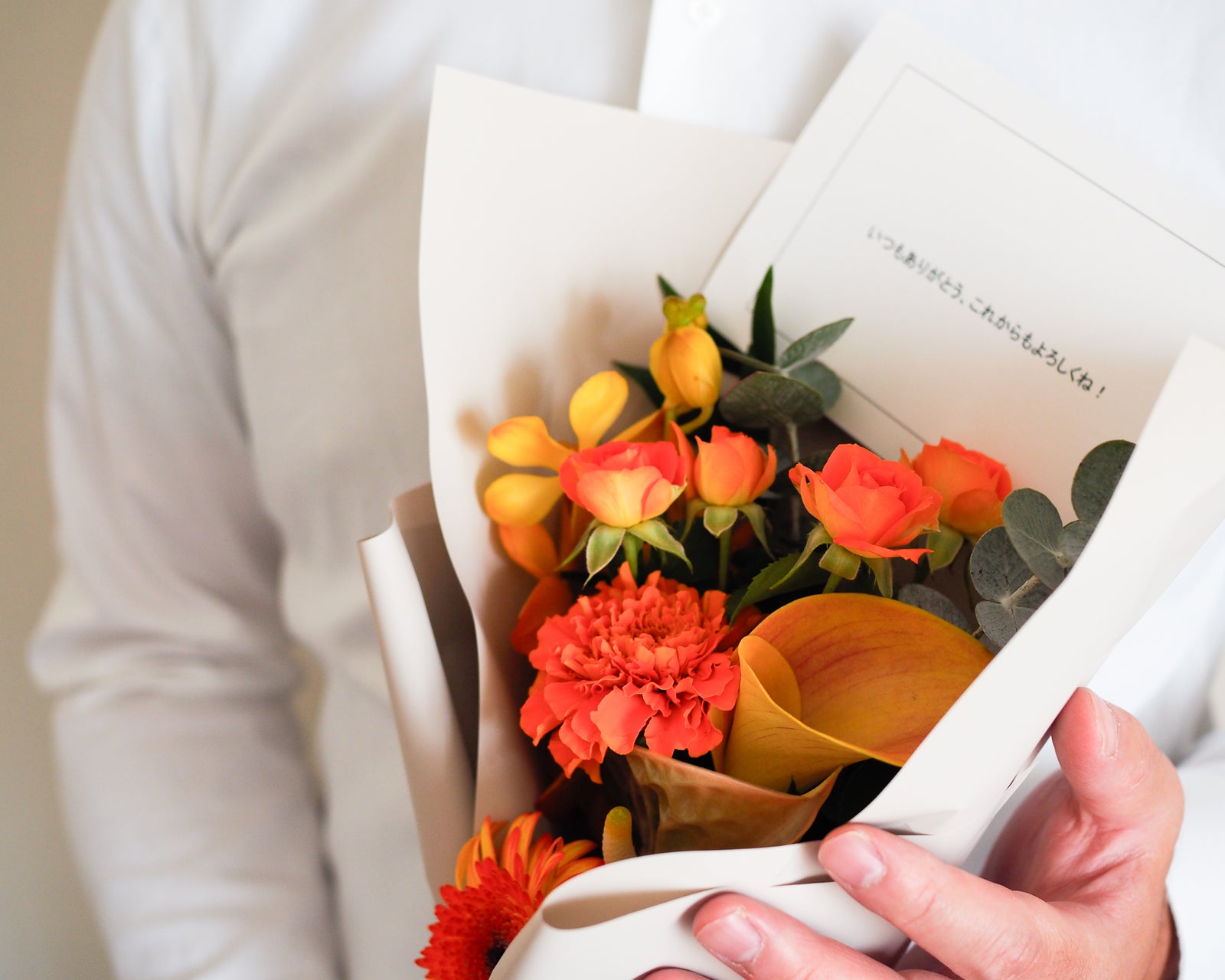 季節の花束とフルーツギフトカード-花葉-Hanaba–フルーツギフト専門店