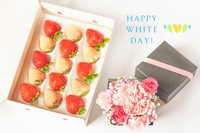 ホワイトデー【数量限定】淡雪&あまおう食べくらべセットとボックスフラワー