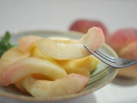 あら川の桃　3玉