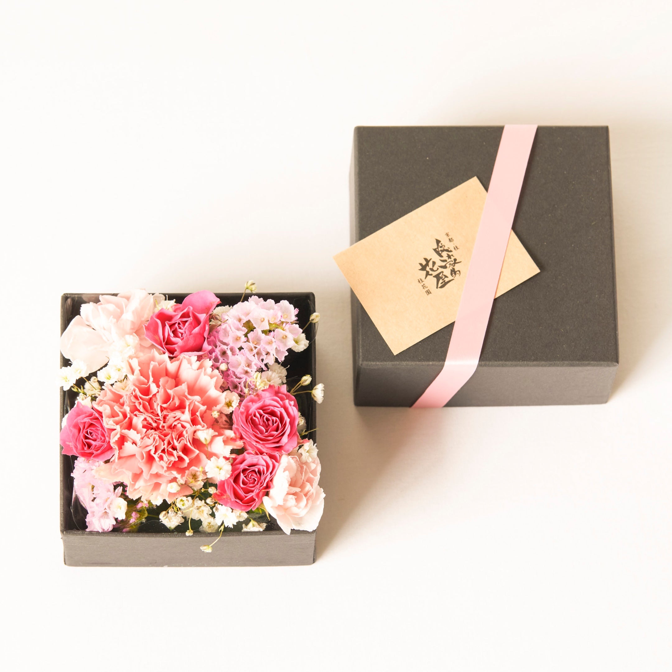 【母の日】完熟マンゴーとボックスフラワー